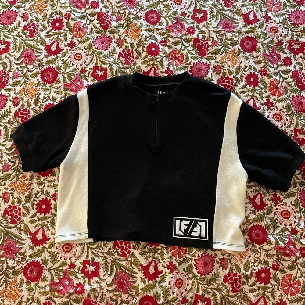 LF Black & White Crop Top (Knit)